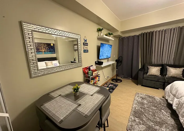 Cozy With Queen Size Bed In Araneta Quezon Manila
